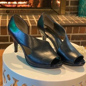 Navy Pumps. Butter soft beauties! 🦋🦚